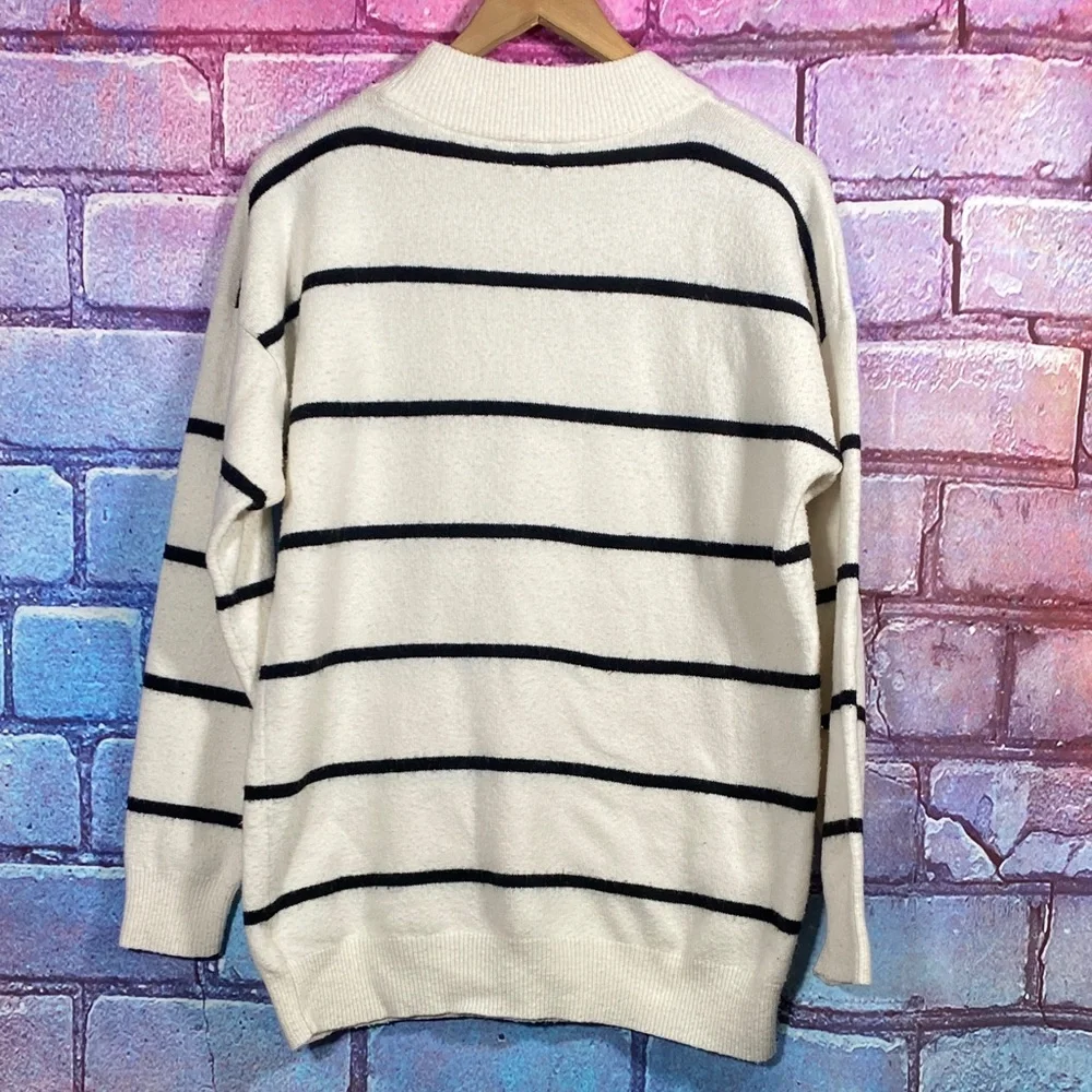 A New Day Striped Knit Sweater Women’s XS White Black